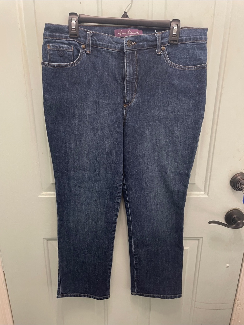 Gloria Vanderbilt Dark Blue Cropped Straight Jeans